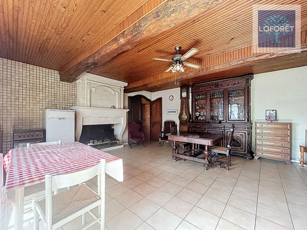 Söögituba - 3-Bedroom House with Estuary View near Blaye