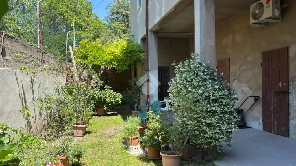 Jardin - Two-Bedroom Apartment in Historic Centre, Ferrara