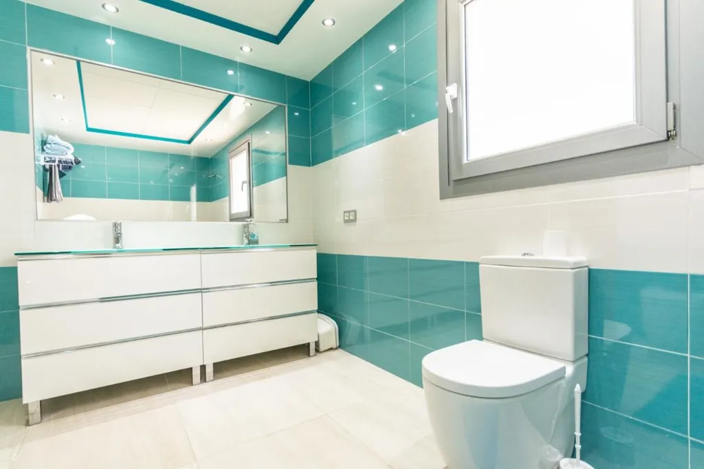 Salles de bain - Detached Villa with Orchard in Mijas Costa