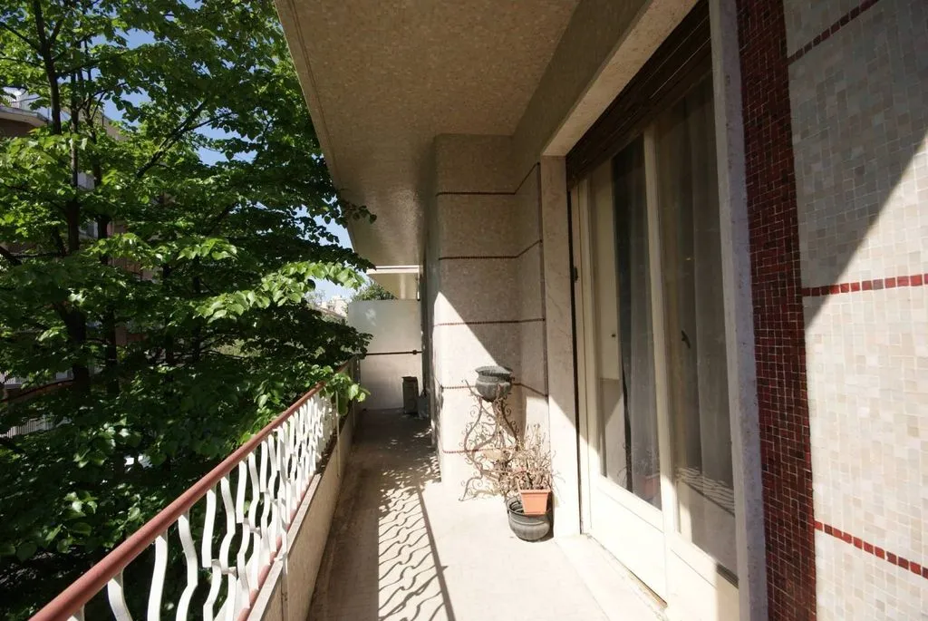 Rõdu - Triplex Flat to Restructure in Milan