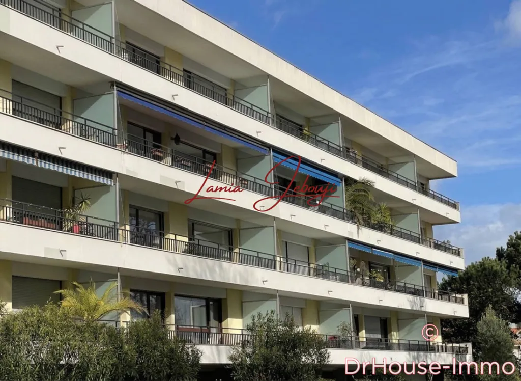 Extérieur - Appartement Traversant avec Balcon à Pessac Centre