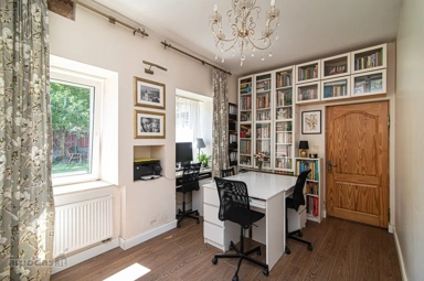 Kabinet - 4-Bedroom Apartment with Garden in Vilnius