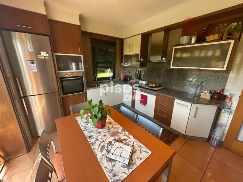 Cuisine - Maison 4 chambres à ES