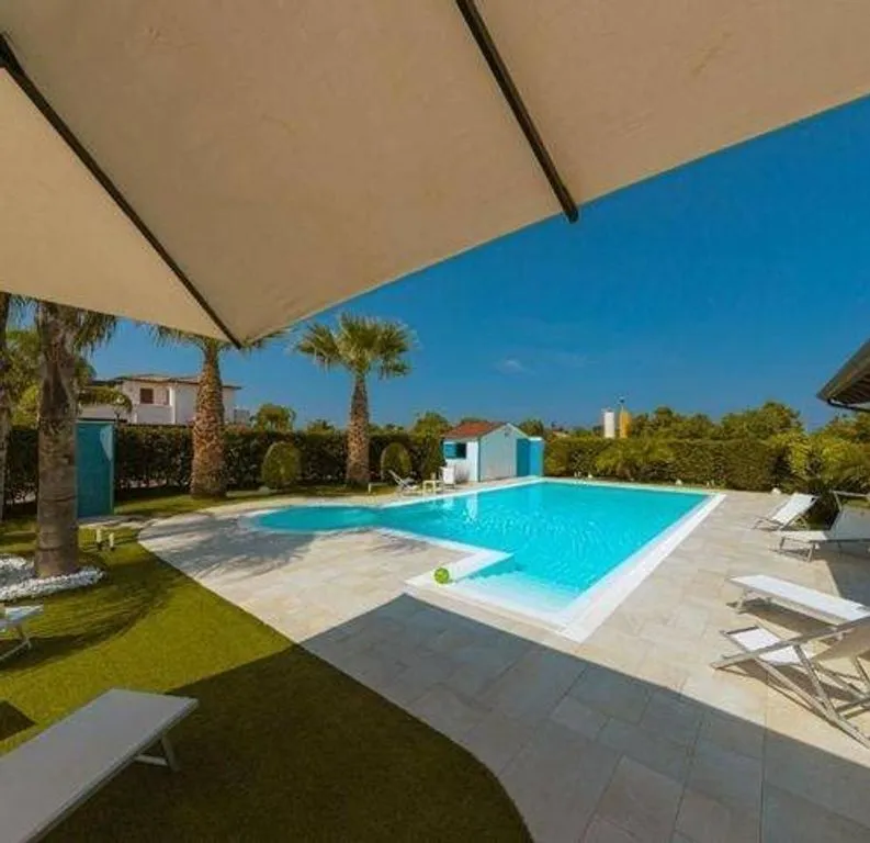 Piscine - Luxury Villa with Pool in Campofelice di Roccella