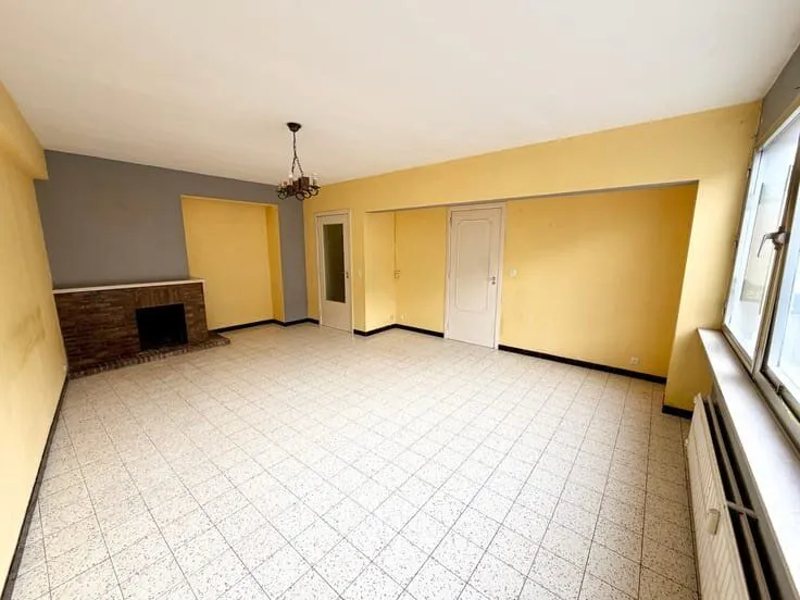 Séjour - Appartement 2 Chambres avec Balcon au Cœur de Gosselies