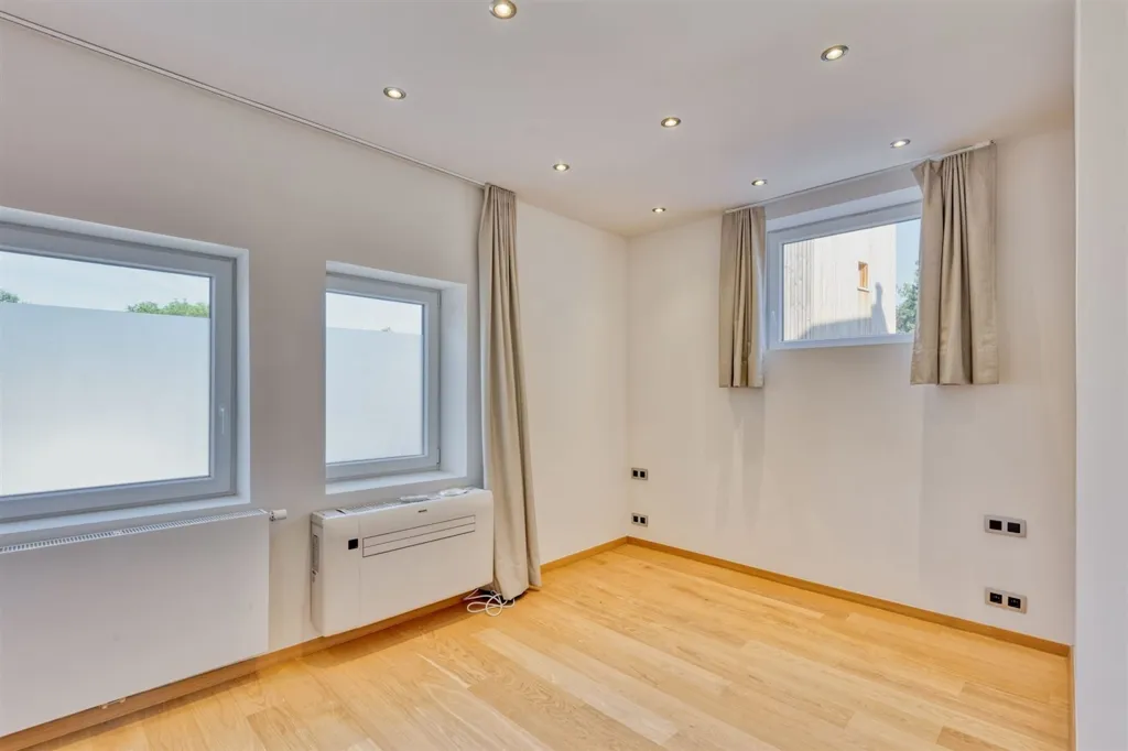 Rooms - New Flat with Terrace in City Centre