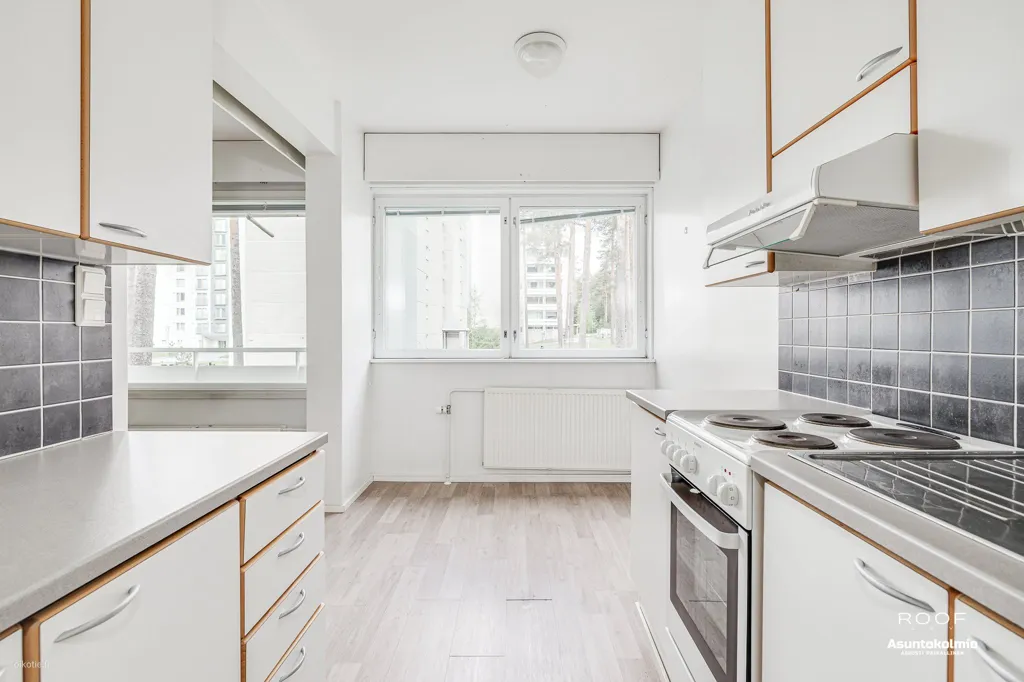 Cucina - Three-Room Flat with Balcony in Kontinkangas