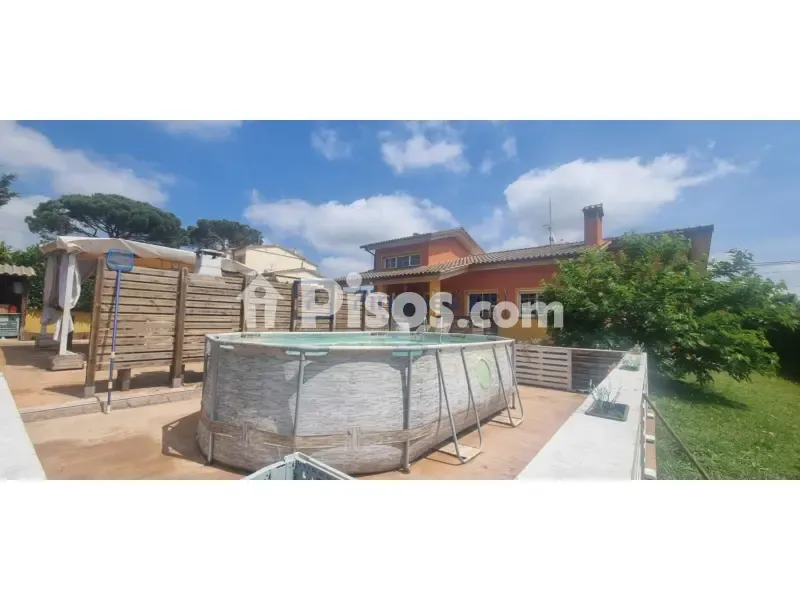 Bassein - Spacious House with Garden in Caldes de Malavella
