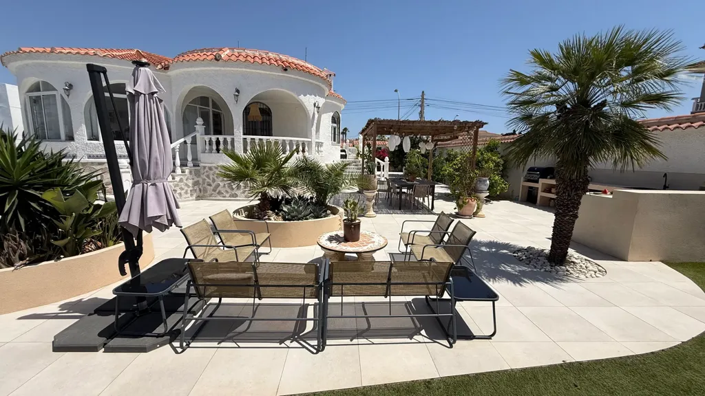 Terrasse - Nordic-Style Villa with Pool in Costa Blanca