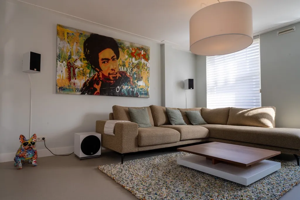 Elutuba - 2-3 Bed Apartment with Balcony in Amsterdam