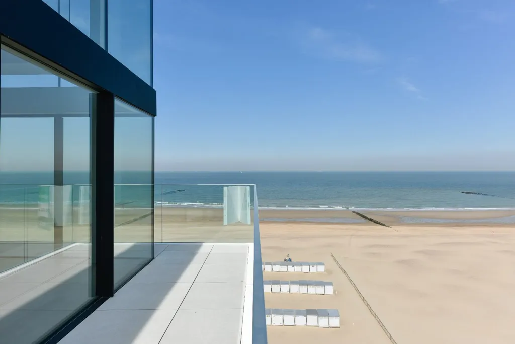 Rõdu - Corner Duplex with Sea Views in Luxurious Setting