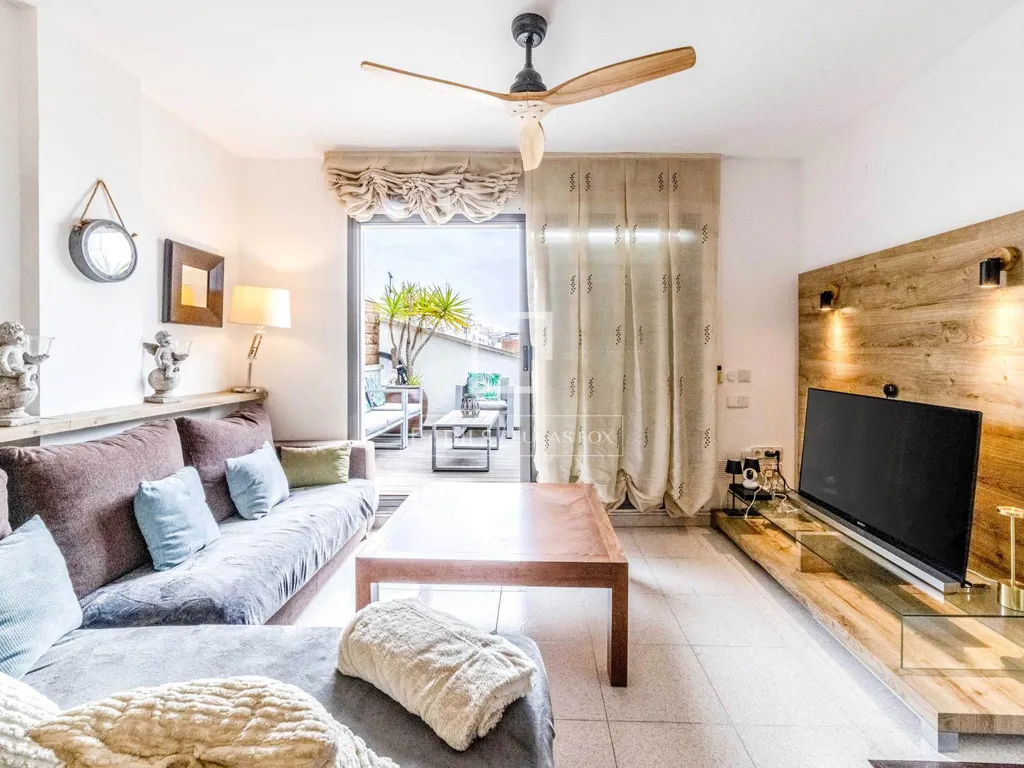 Elutuba - Modern Duplex Penthouse with Terraces in Sitges Centre