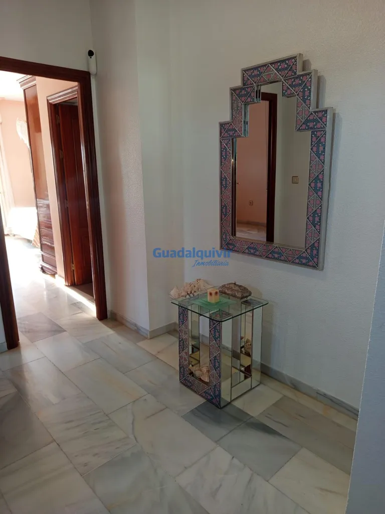 Hallway - Independent Chalet with Pool in Cerros de Montequinto