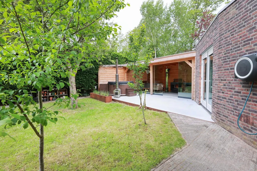 Jardin - Detached House with Garden in Purmerend