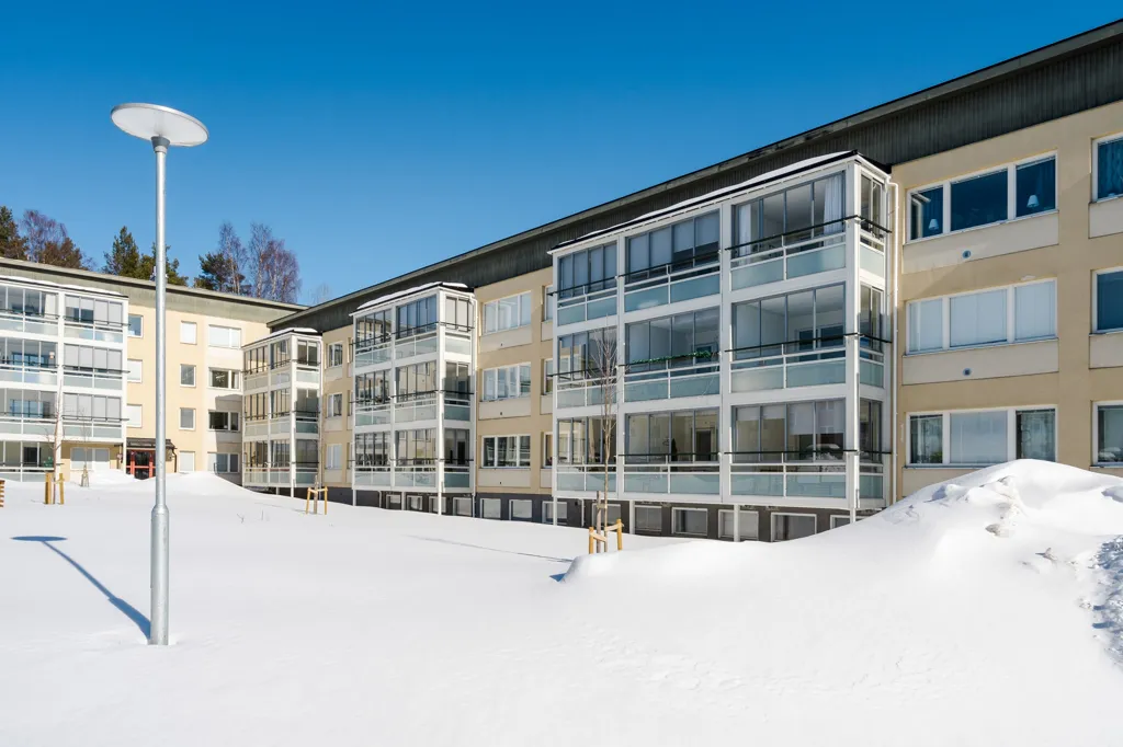 Välivaade - Modernised Apartment with West-Facing Balcony in Skellefteå