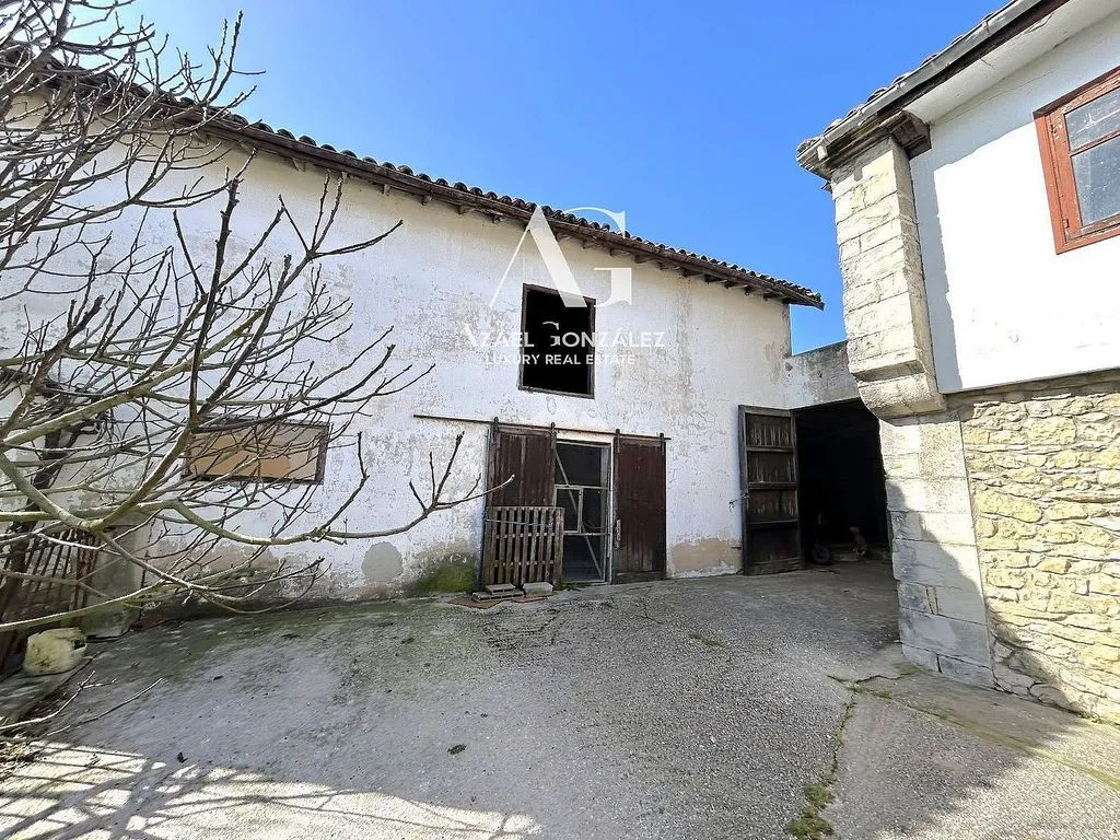 Aed - Historic House with Sea Views in Cortiguera