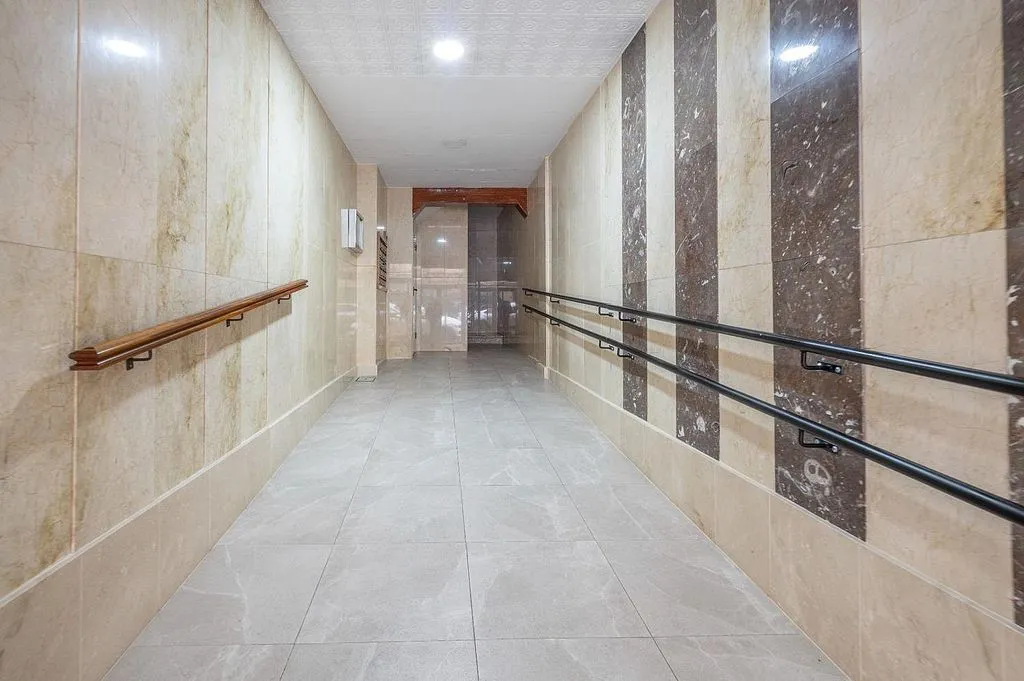 Hallway - Apartment with Terrace in Zaidín District