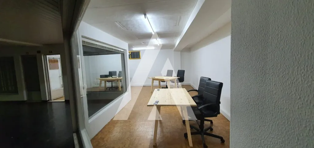 Kabinet - Commercial Shop with Cellar in Azurém, Guimarães