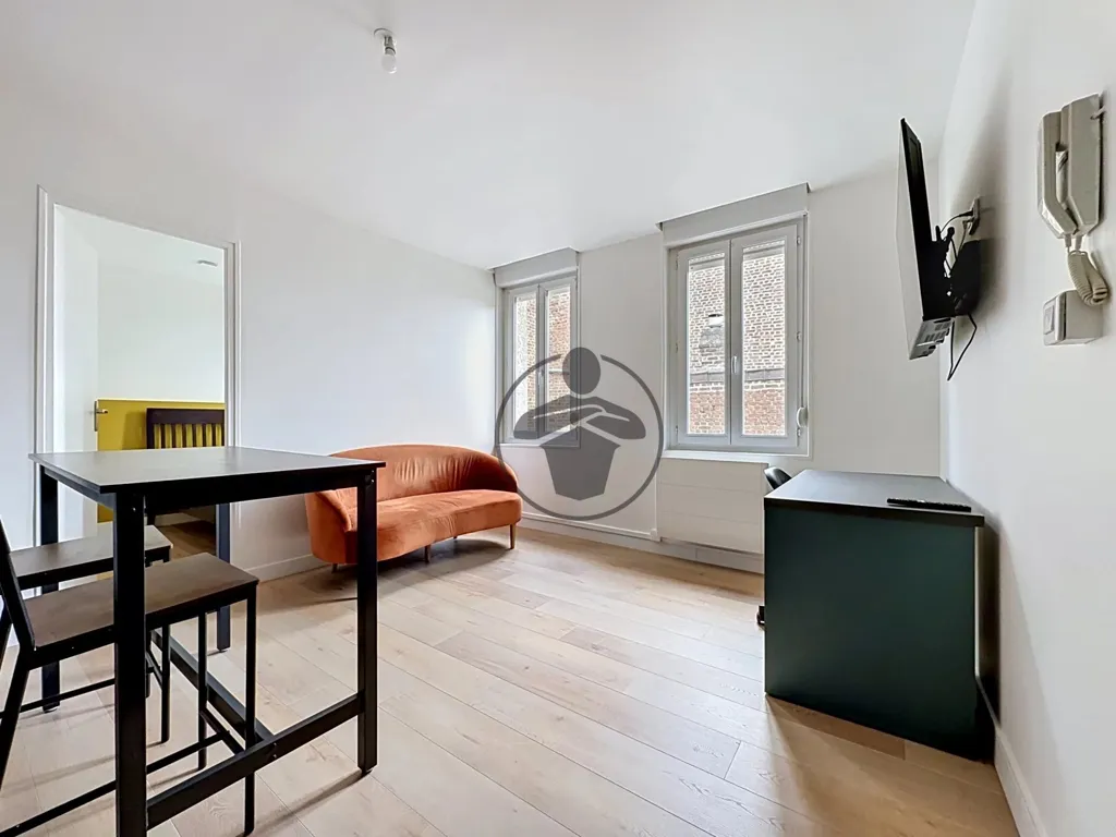 Séjour - Appartement Meublé T2 avec Cuisine Équipée à Saint-Jean