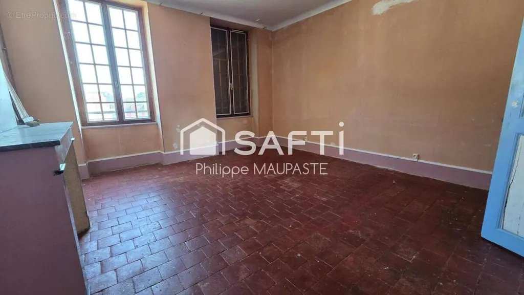 Maison 6 pièces à Raveau