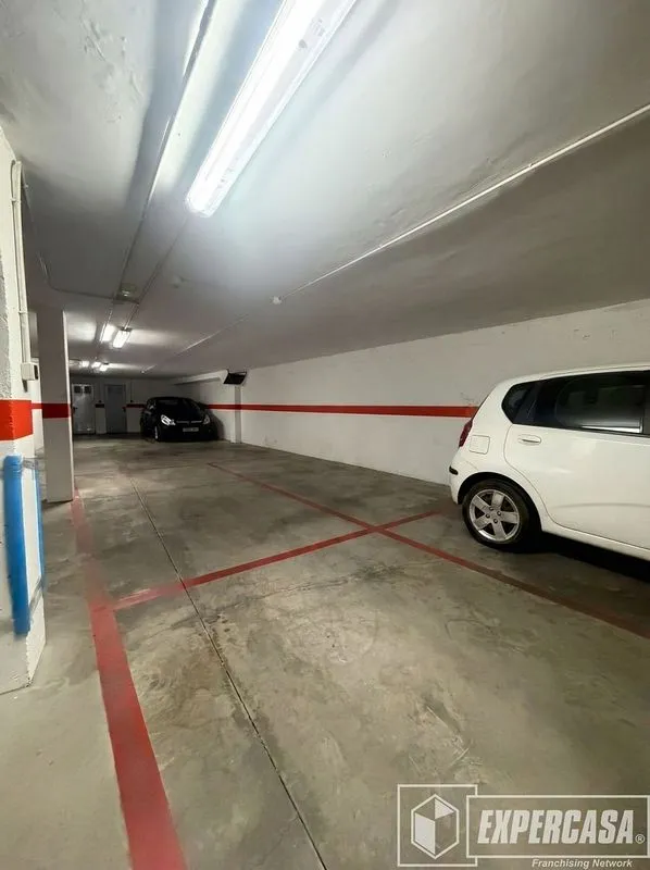 Garage - Apartment with Garage in Benaguasil