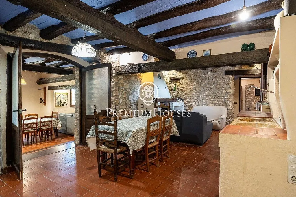 Söögituba - Luxury Farmhouse with Pool near Catllar