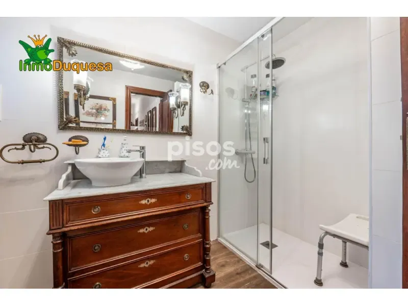 Vannitoad - Luxury Penthouse with Terrace in Granada