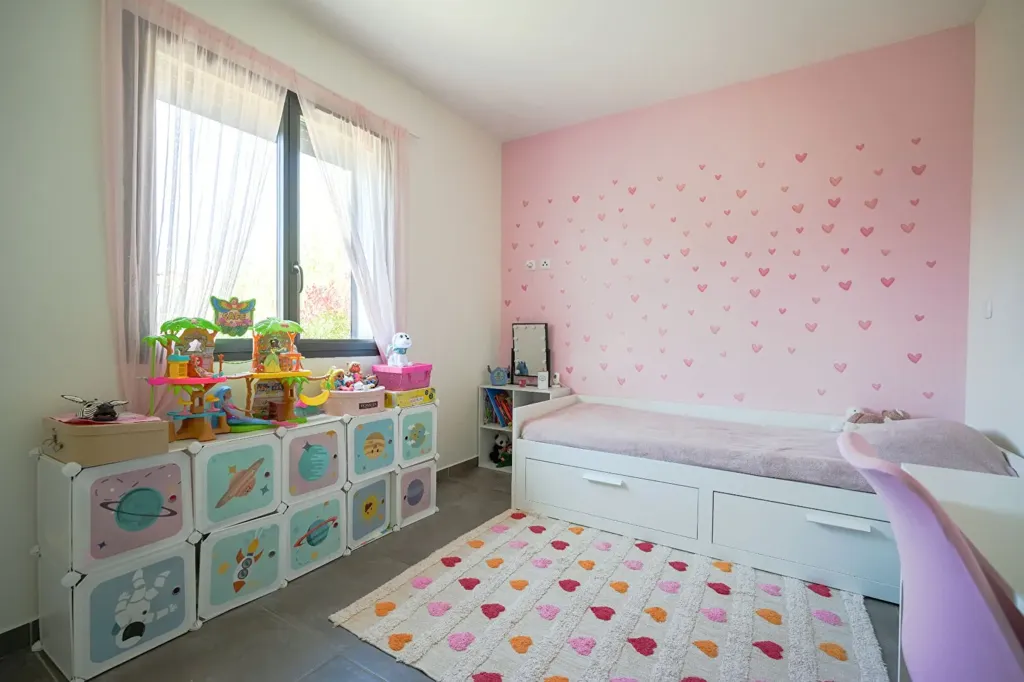 Chambres - Maison avec Piscine et Jardin à VENTABREN