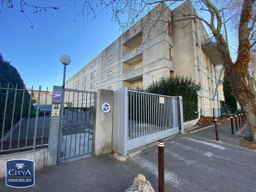 Extérieur - Place de Parking Sécurisée à Avignon