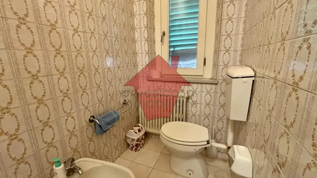Salles de bain - Five-Bedroom Apartment with Garden in Empoli