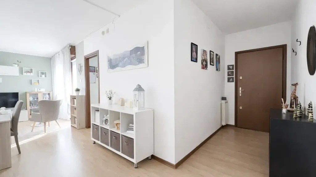 Living Room - Modernised Apartment with Terrace in San Bonifacio