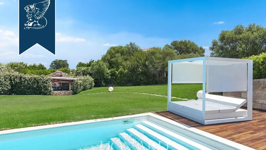 Piscine - Modern Villa with Sea View in Puntaldia, Sardinia