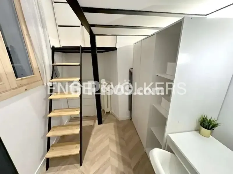 Chambres - Modern Apartment with Balcony in Malasaña