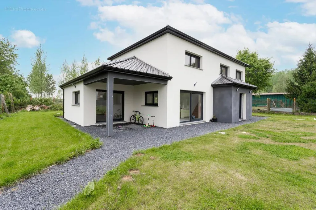 Välivaade - Cubic House with Garden in Cysoing