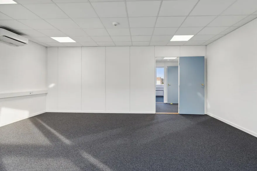 Kabinet - Office Space with Kitchen in Viby J