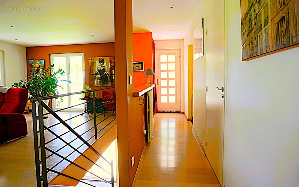 Esik - Charming House with Garden in Châtel-Guyon