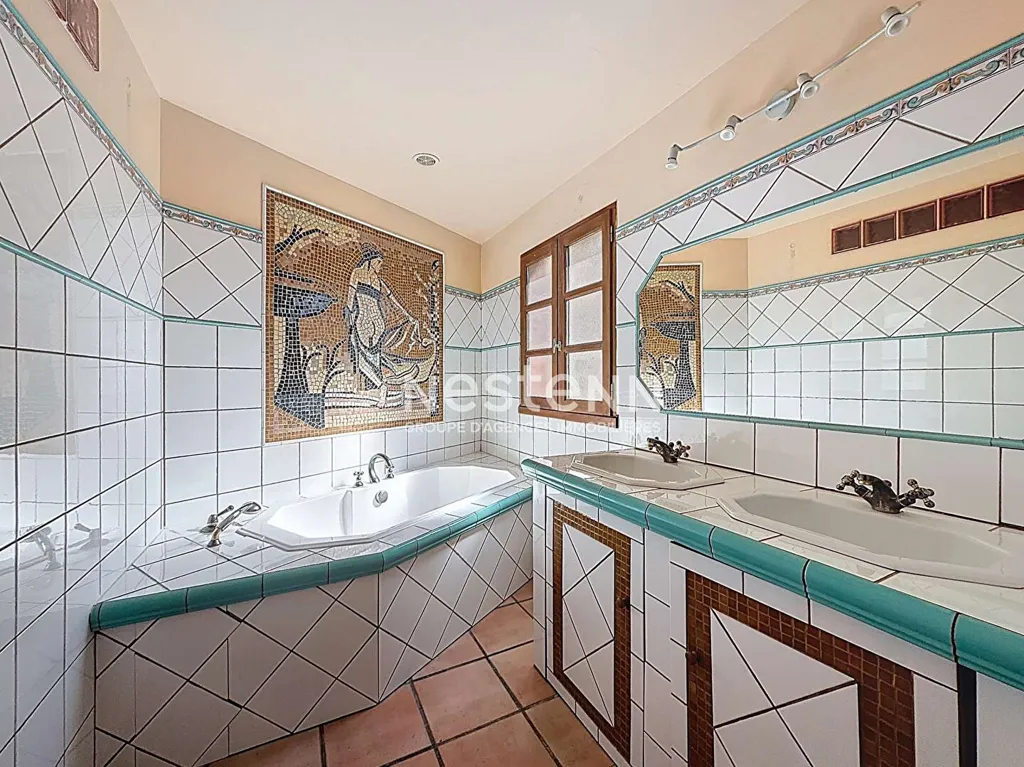 Salles de bain - Maison 6 Pièces avec Sous-Sol et Terrain Arboré à Lacroix-Falgarde
