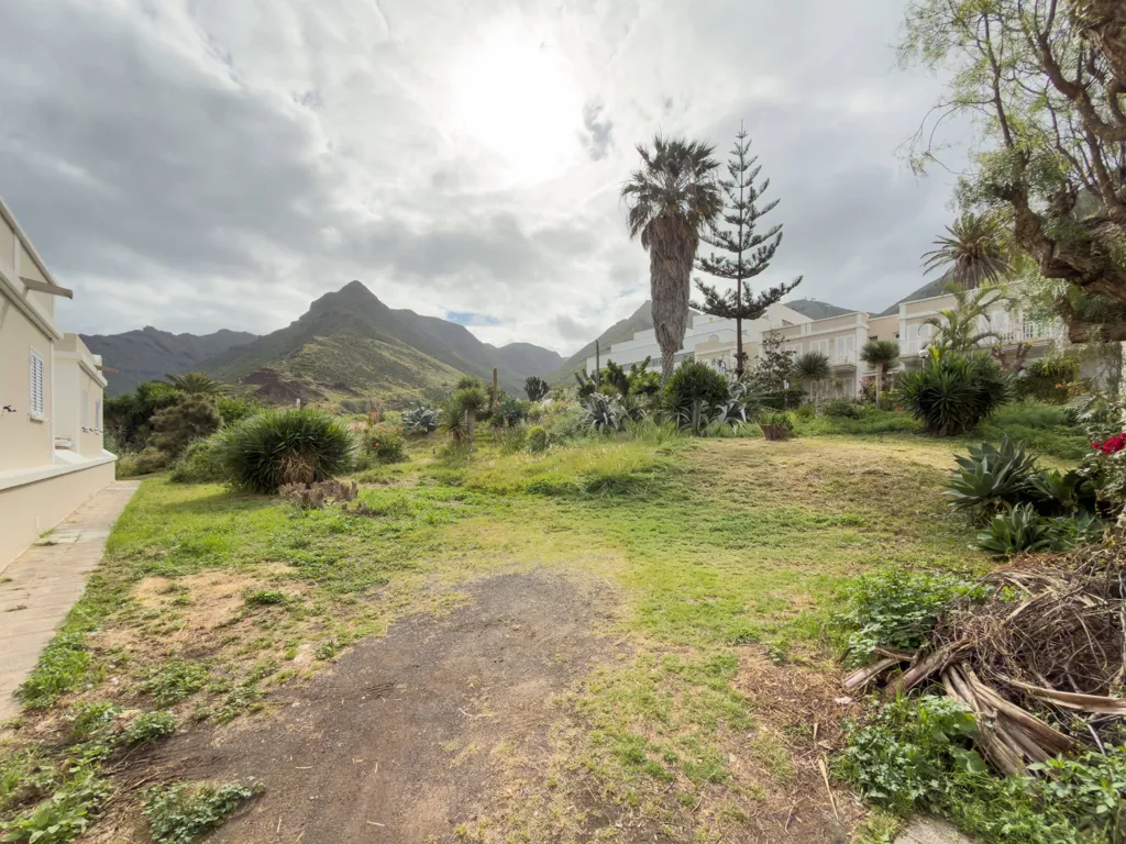 Aed - Corner Semi-detached with Sea View in Bajamar