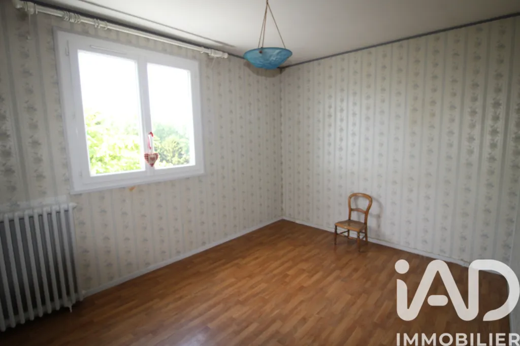 Chambres - Maison avec Jardin Arboré et Balcon à Proximité