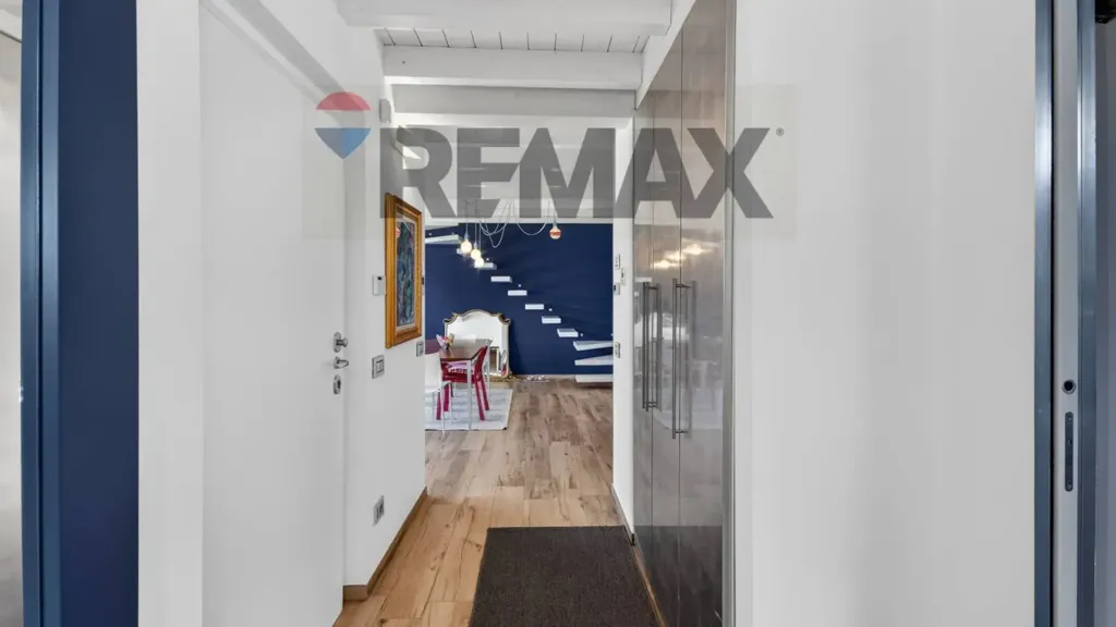 hallway_entrance