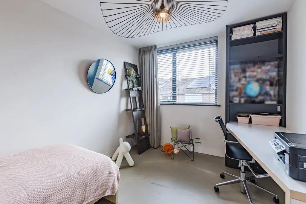 Chambres - Modern Tussenwoning with Water View in IJssel