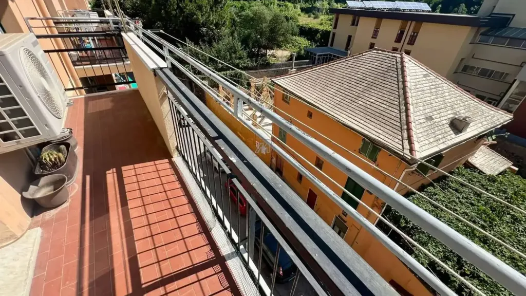 Balcon - Bright Apartment with Balcony in Prà, Genoa