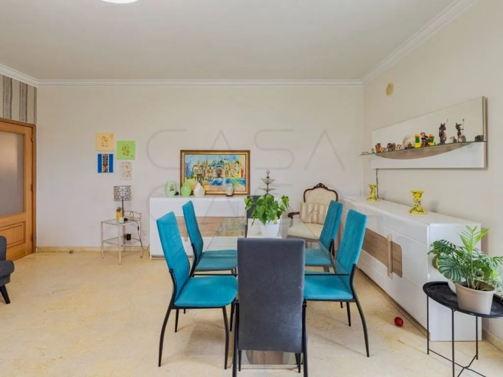 Salle à manger - Luxury Flat with Balcony in Azeda, Setúbal