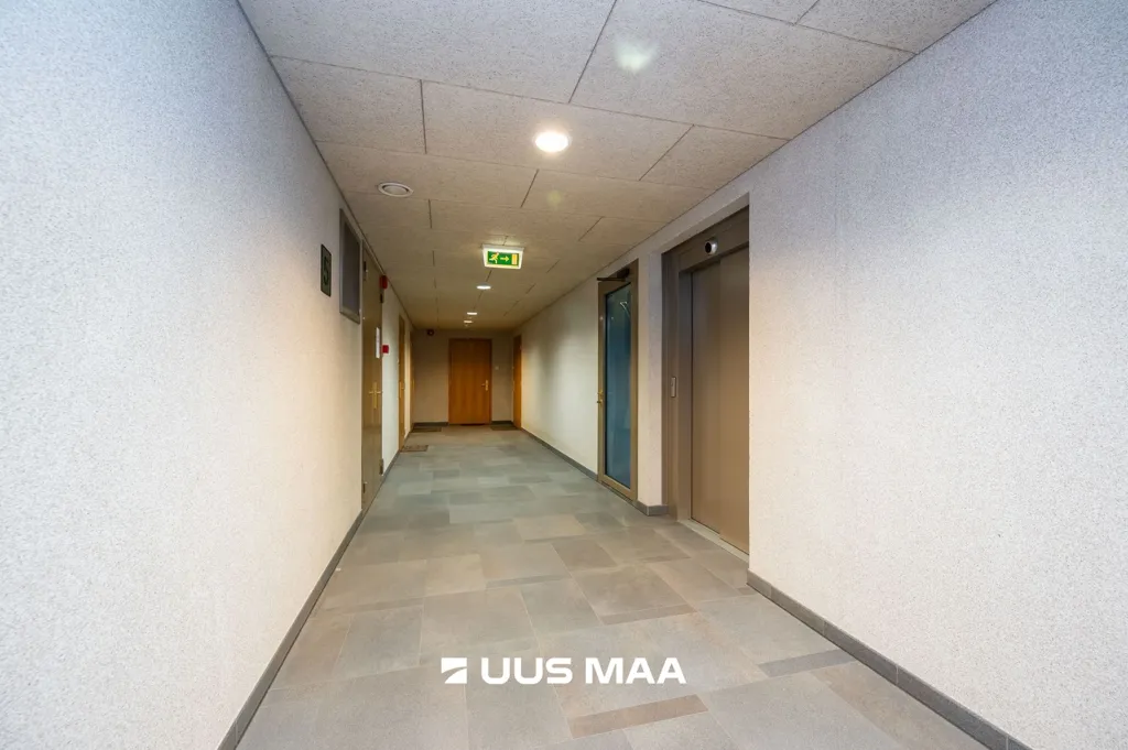 hallway_entrance