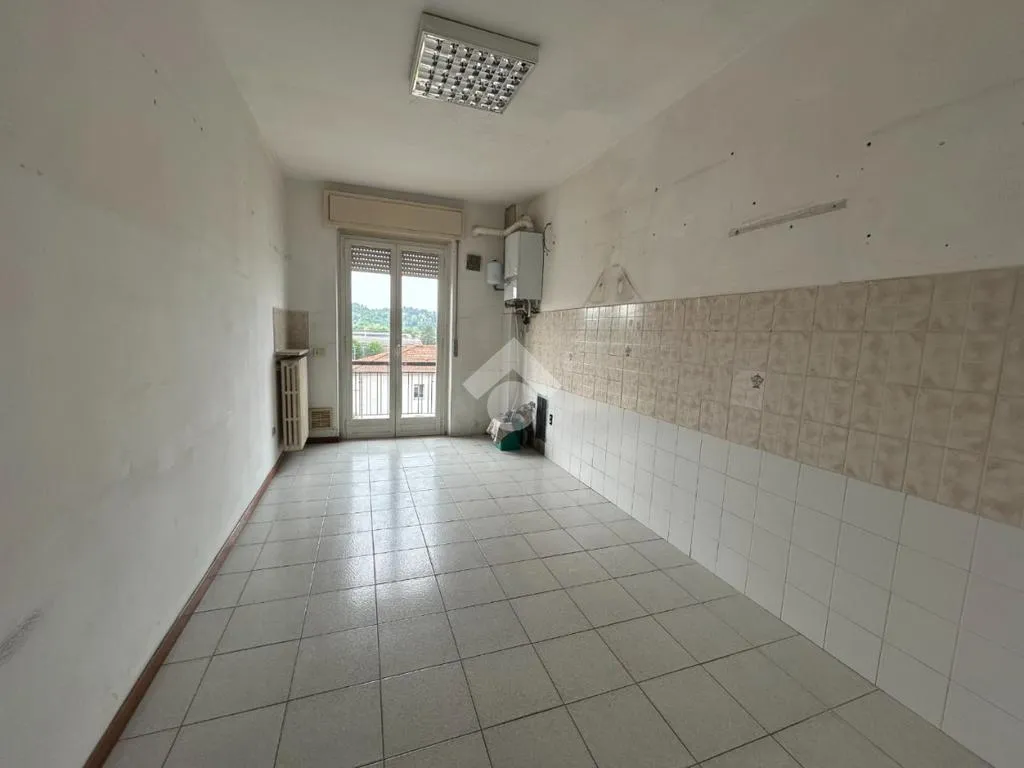 Toad - Quadrilocale with Balcony View in Sorisole