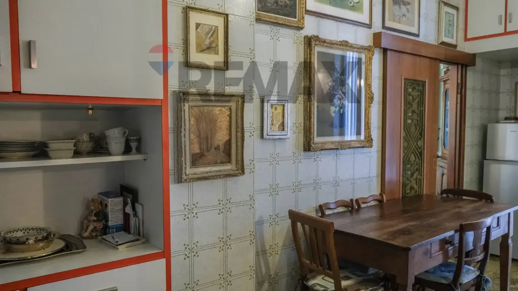 Salle à manger - Penthouse with Panoramic Views in San Donato Milanese