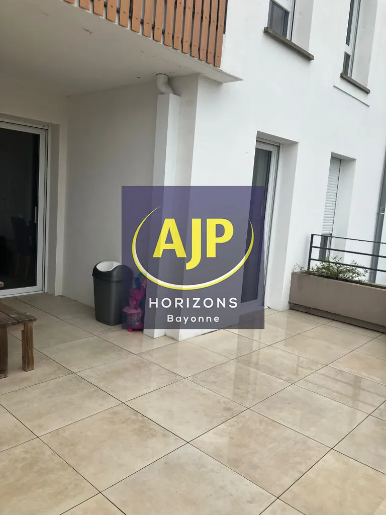 Terrass - Modern Apartment with Terrace in Bayonne