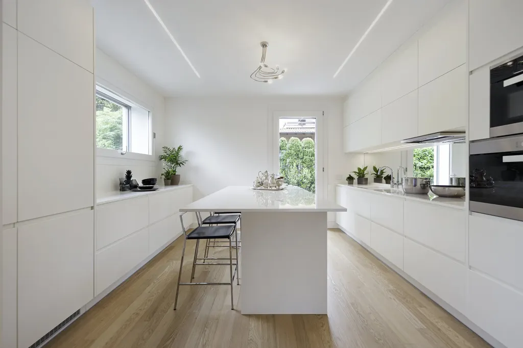 Cuisine - Contemporary Villa with Mountain View in Varese