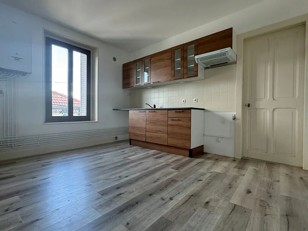 Kitchen - 1930s Apartment with Balcony in Pont-Saint-Vincent