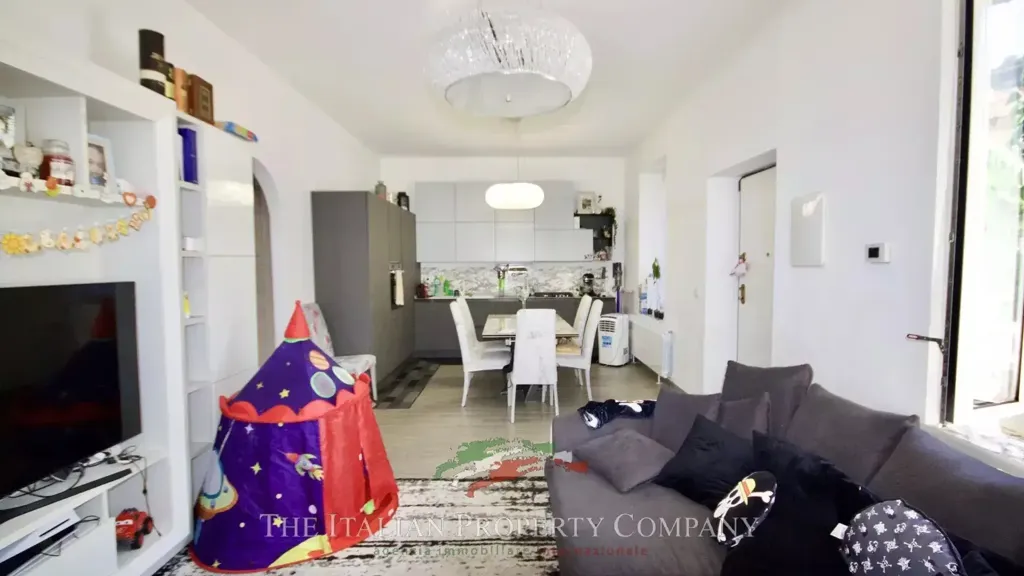 Living Room - Trilocale with Large Terrace in Bordighera